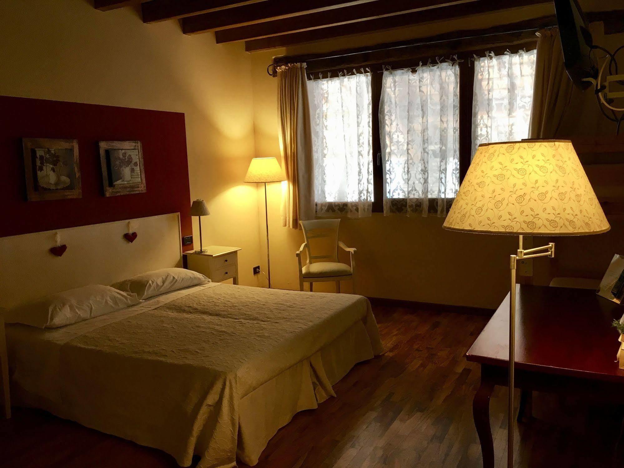 Agriturismo Corte Rocca San Giorgio di Mantova Zewnętrze zdjęcie